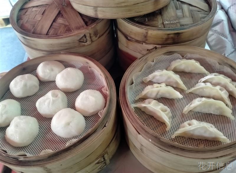 临街小门市,《门口可以长期摆摊》