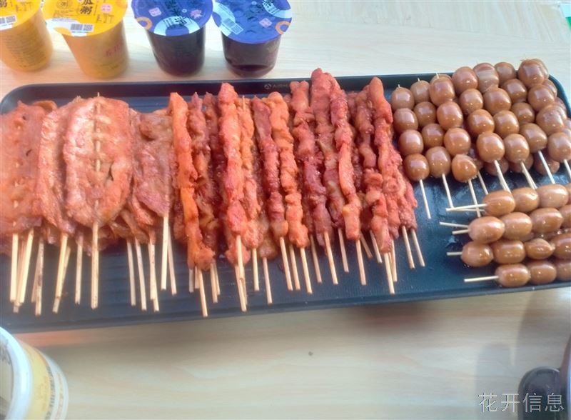 临街小门市(门口可以长期摆摊)