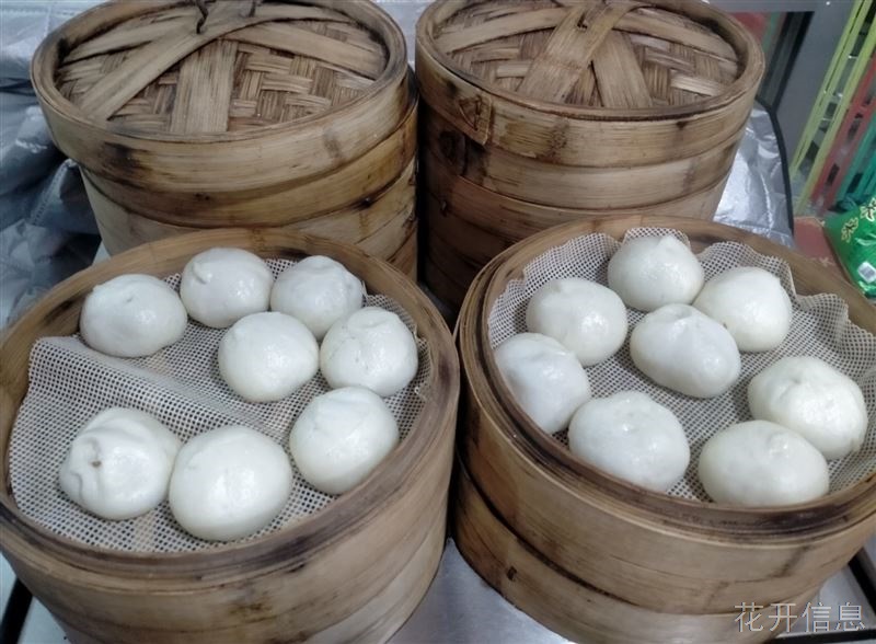 临街小门市(门口可以长期摆摊)