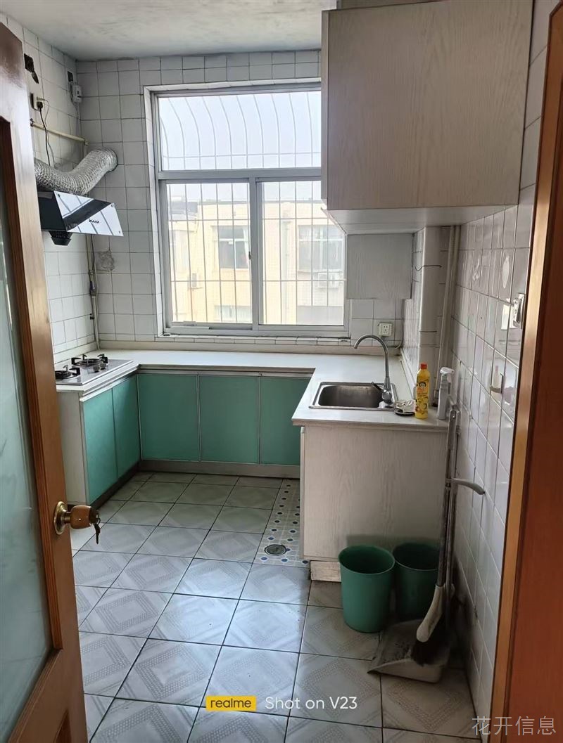 芙蓉南区有楼出租，三室一厅，拎包入住即可，电话15908914987